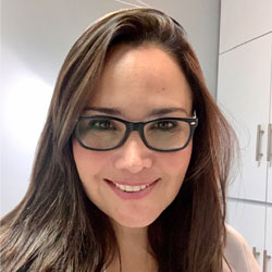 Dra. Verónica Raquel Lara de Granados