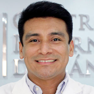 Dr. Gerson Aragón Suria