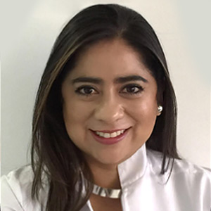 Dra. Claudia Arenas